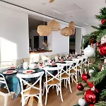 Alekatele A 80m De La Villa