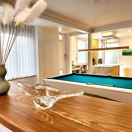 Alekatele A 80m De La 别墅 *